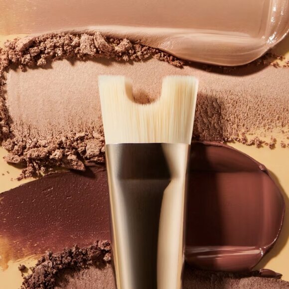 ICONIC LONDON Precision Duo Contour Brush - Picture 4 of 5